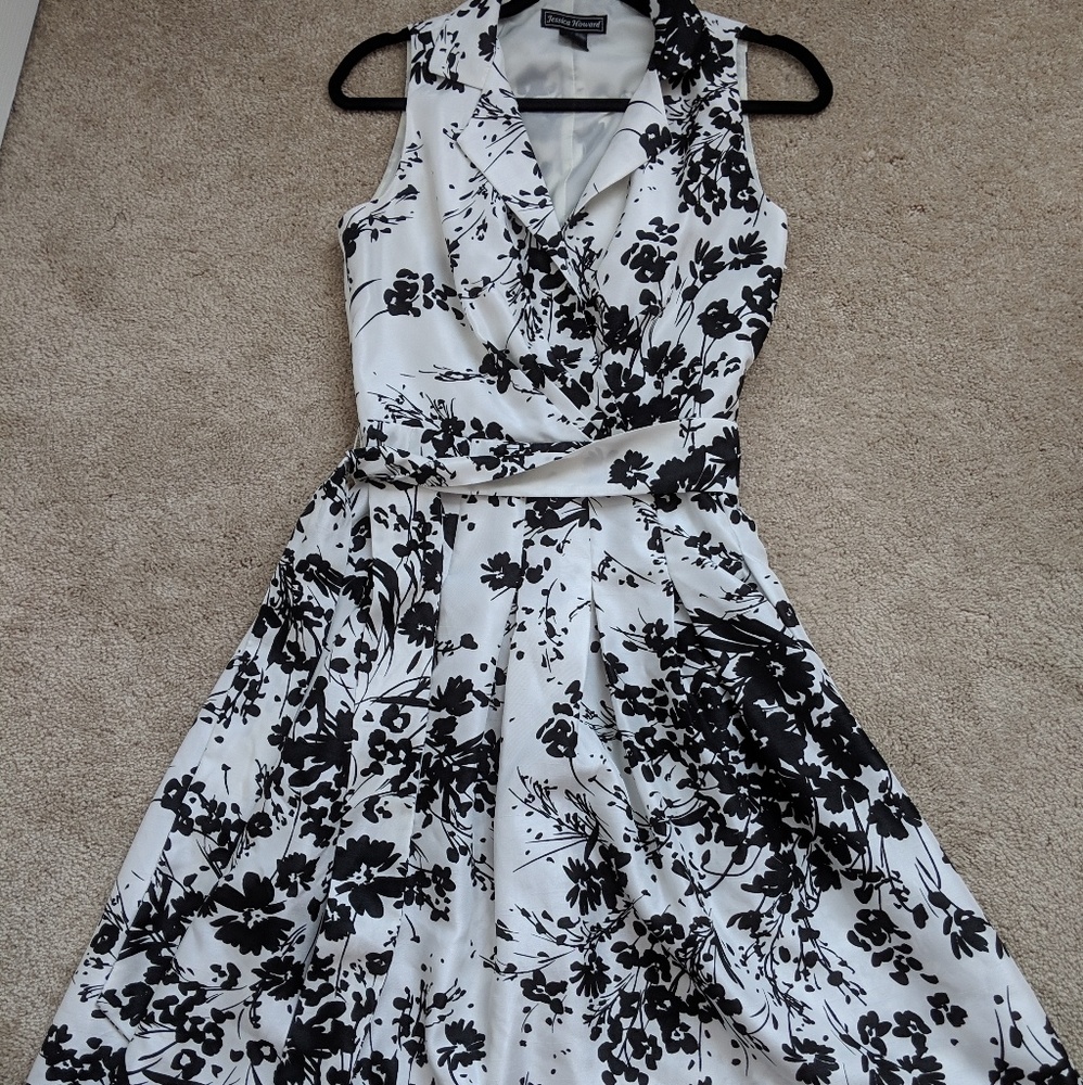 Jessica Howard sleeveless fit and flare dress